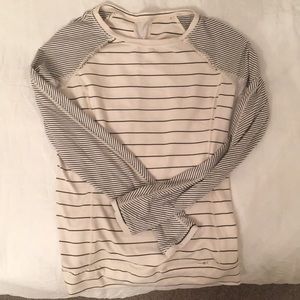 Lululemon long sleeve shirt.